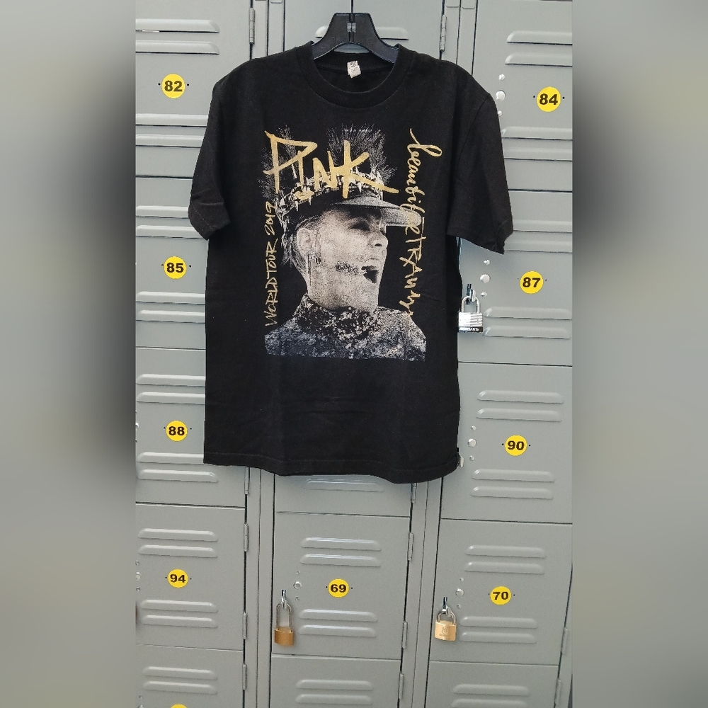 P!NK/PINK Beautiful Trauma World Tour 2019 Concert TShirt Size M - Picture 3 of 7